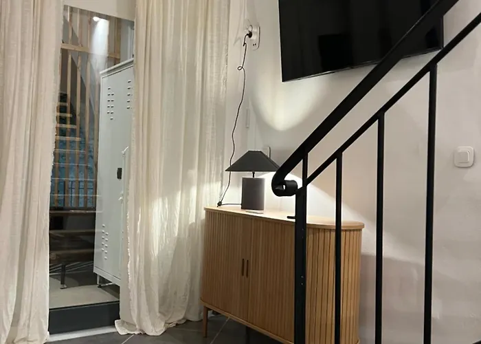 Evas Urban Loft 1 Close To Pythagoreio Lägenhet *