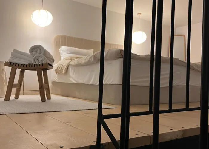 Evas Urban Loft 1 Close To Pythagoreio