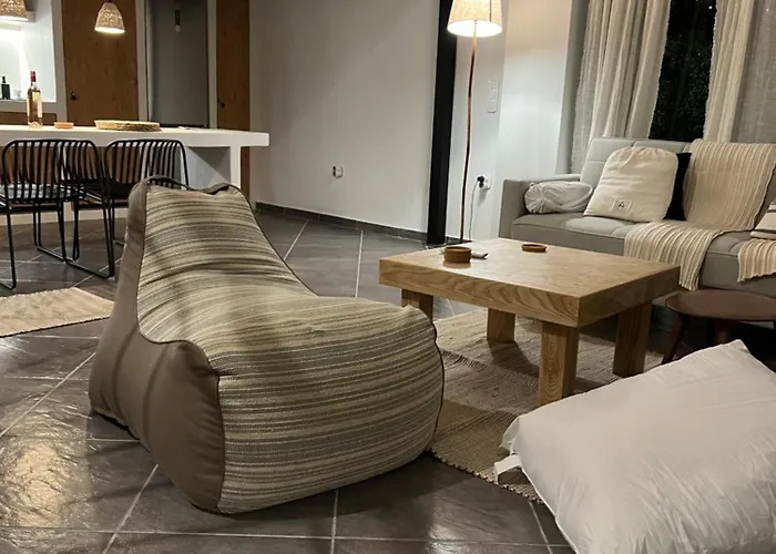 Evas Urban Loft 1 Close To Pythagoreio