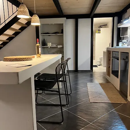 アパート Evas Urban Loft 1 Close To Pythagoreio